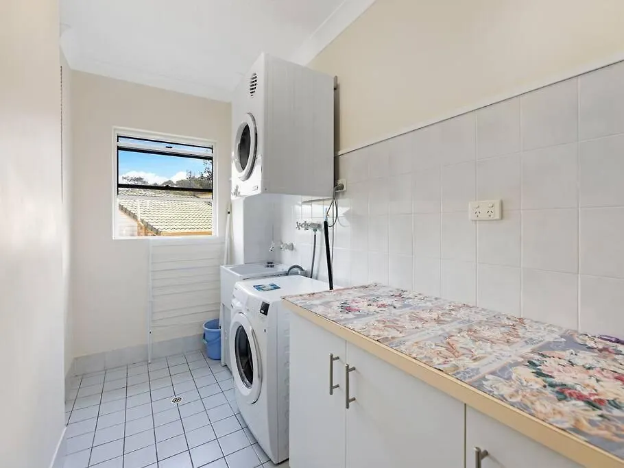 Classic Beachfront Apartment Torquay 0*,  Australia