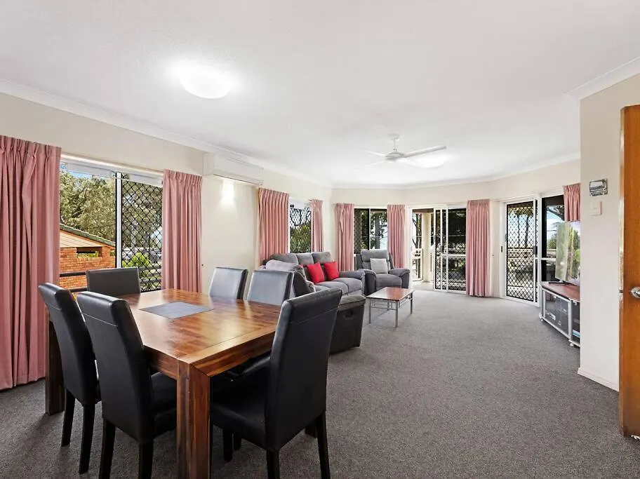 Classic Beachfront Apartment Torquay Australia