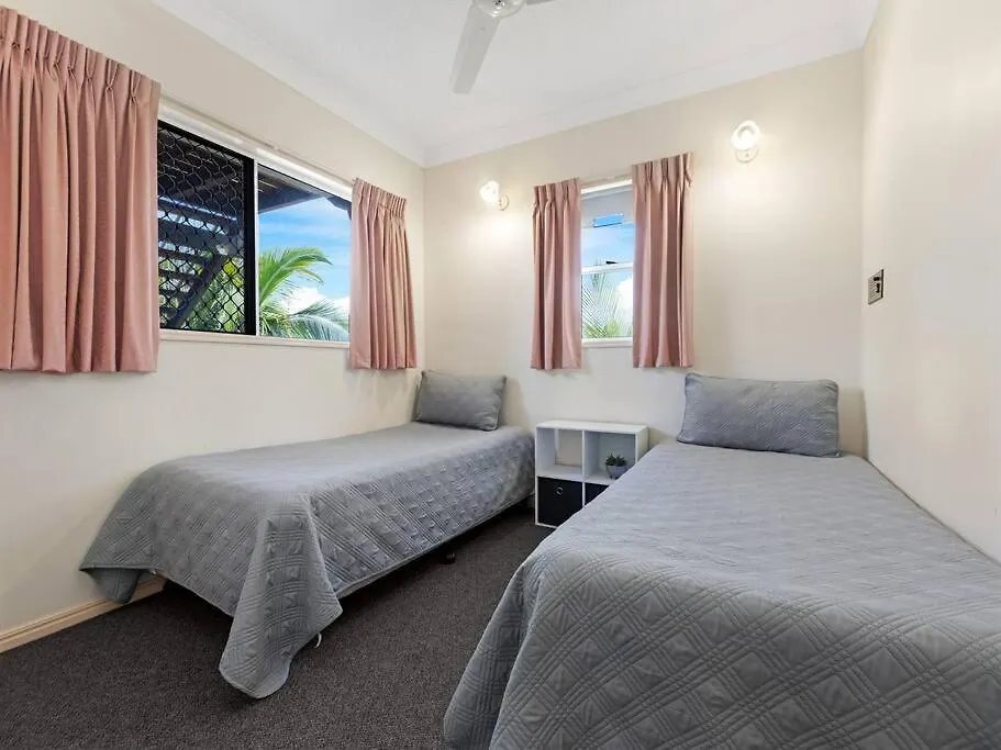 Classic Beachfront Apartment Torquay