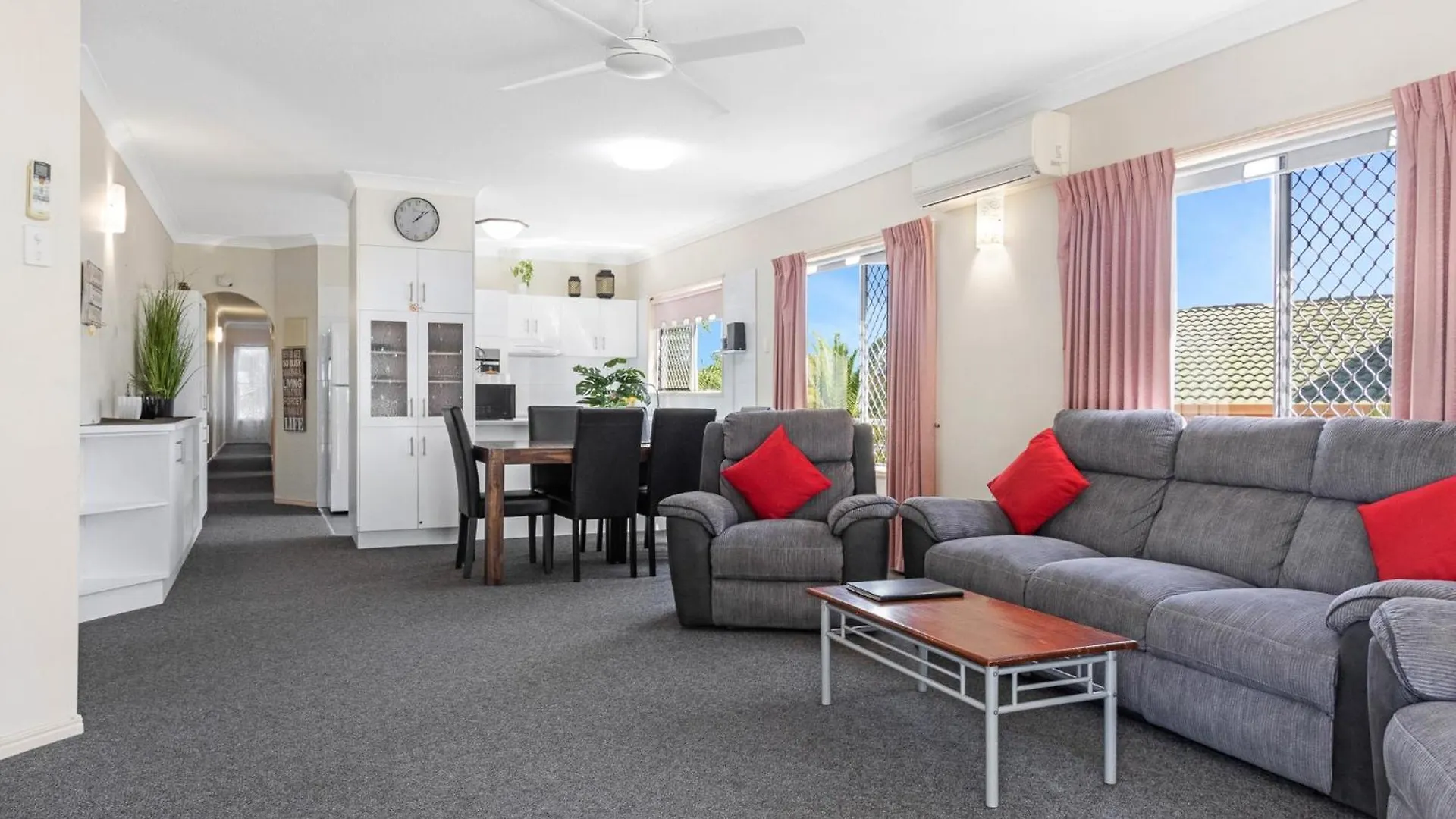 Classic Beachfront Apartment location